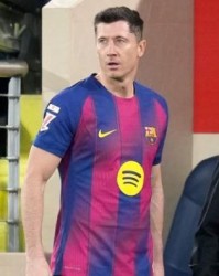 云棋牌游戏-ESPN：巴萨计划与莱万商讨大幅降薪续约，球员仍可能留队