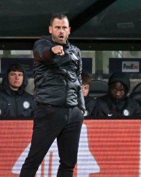 开云体育-格拉茨风暴主帅：先别想逆转晋级的事，把次回合赢了再说