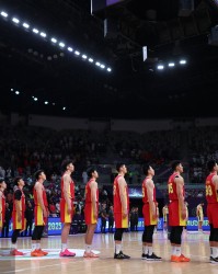 云棋牌游戏-余嘉豪：这届亚洲杯男篮私交很好&amp;很团结 12个人都明白自己的定位