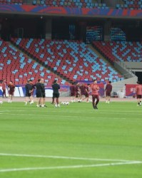 国足前瞻：7万人助威！国足背水一战死磕澳大利亚